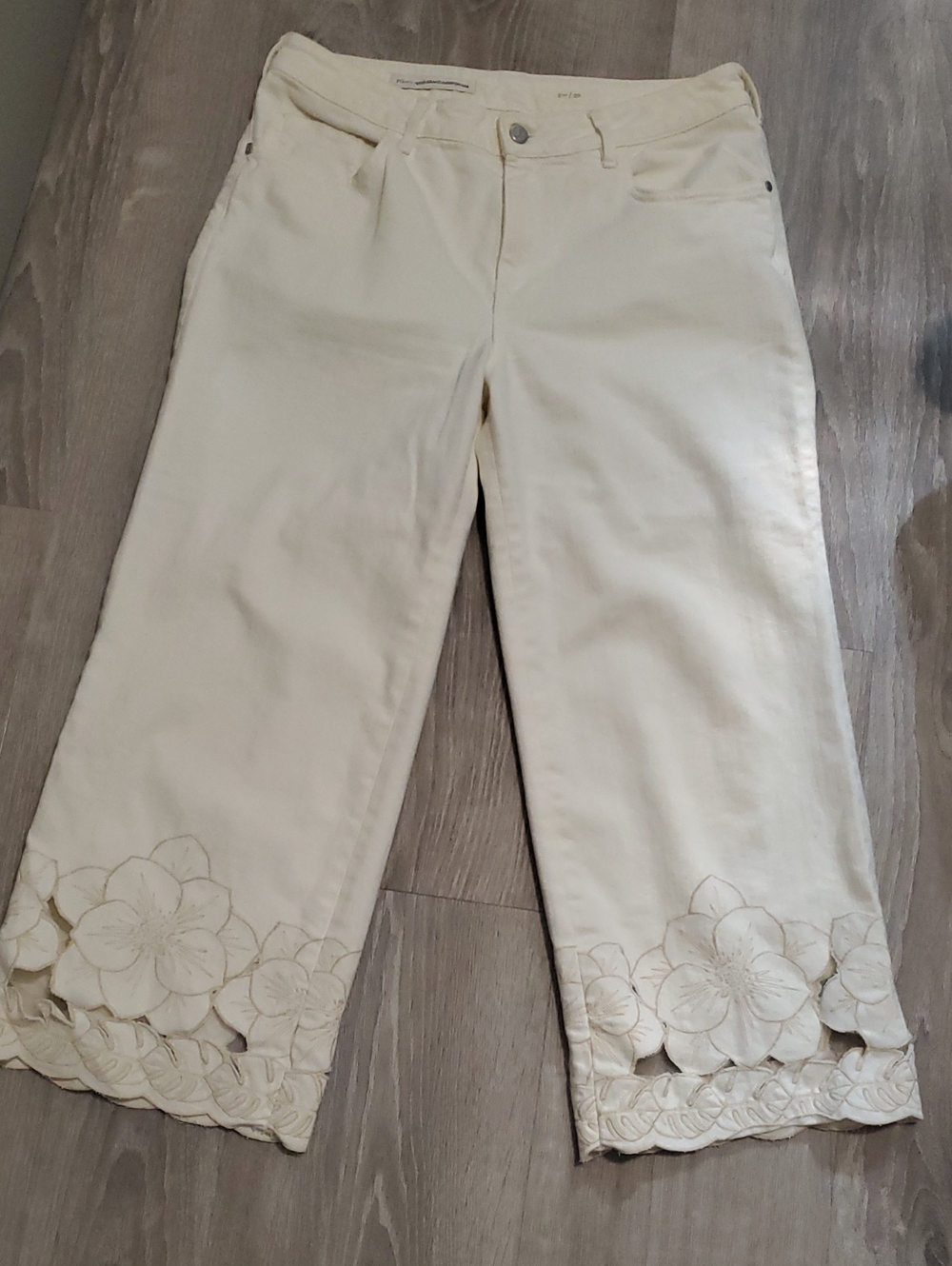 Pilcro Anthropologie Stet Mid-Rise Cutout Cropped Wide Leg Jeans Ivory Size 30